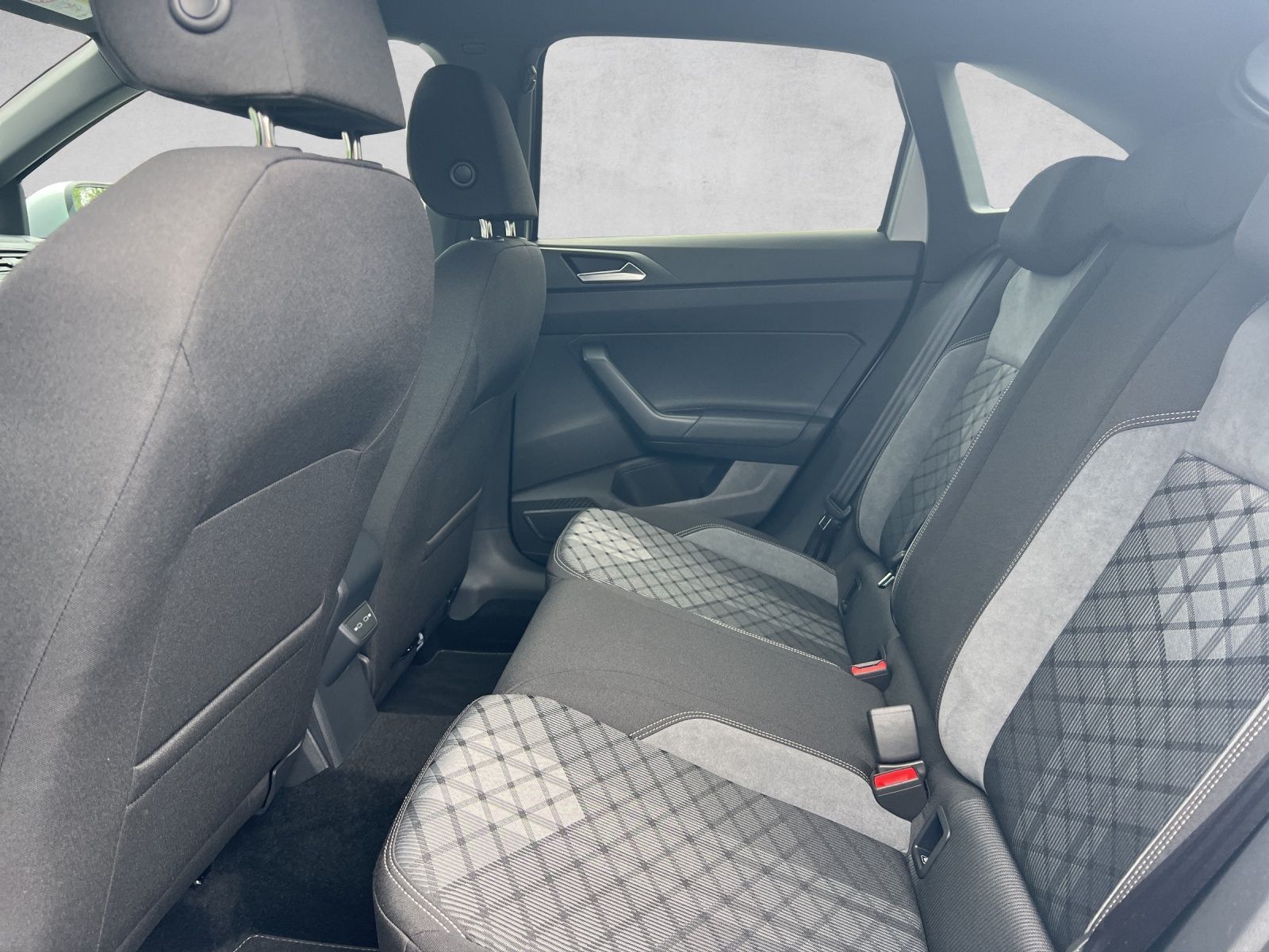 Taigo R-Line 1.0 TSI DSG IQ.Light*ACC*Navi