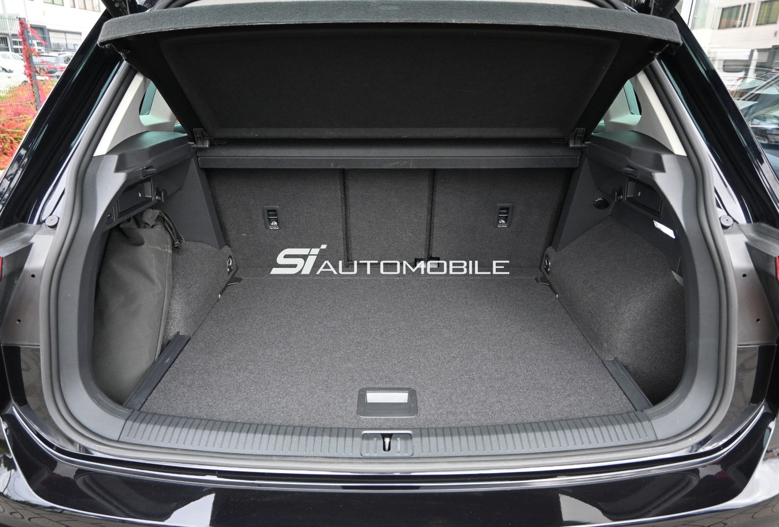 Fahrzeugabbildung Volkswagen Tiguan 2.0 TDI DSG °ACC°AHK°HARMAN°MASSAGE°PANO°