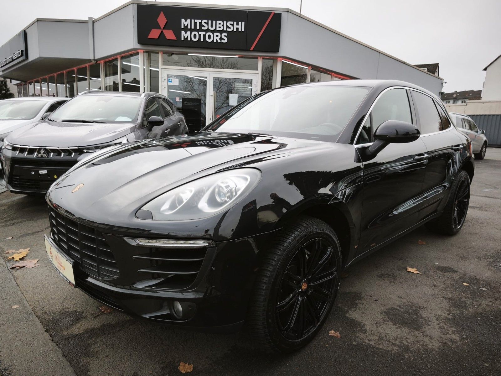 PORSCHE Macan