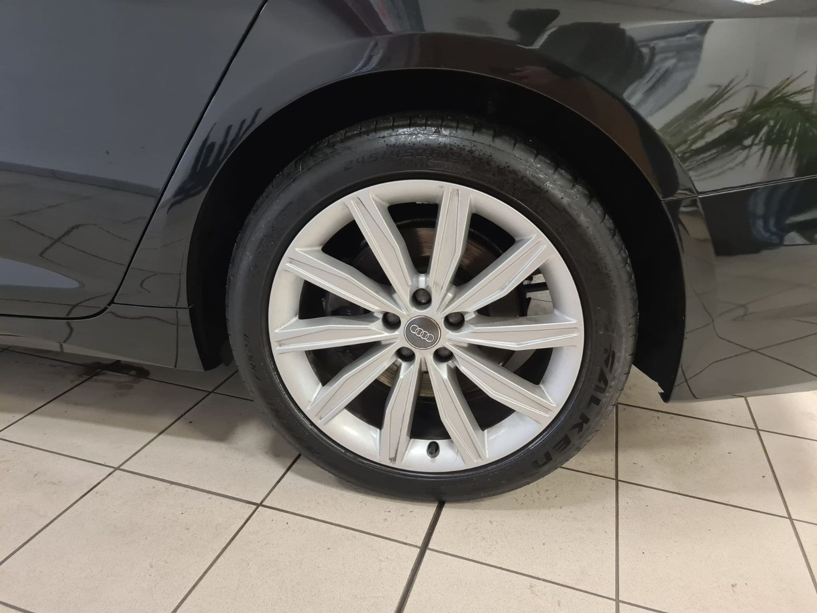 Fahrzeugabbildung Audi A6 Avant 50 TDI quattro sport /LEDER/MATRIX-LED