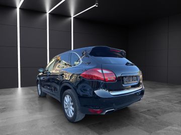 Porsche Cayenne - 5