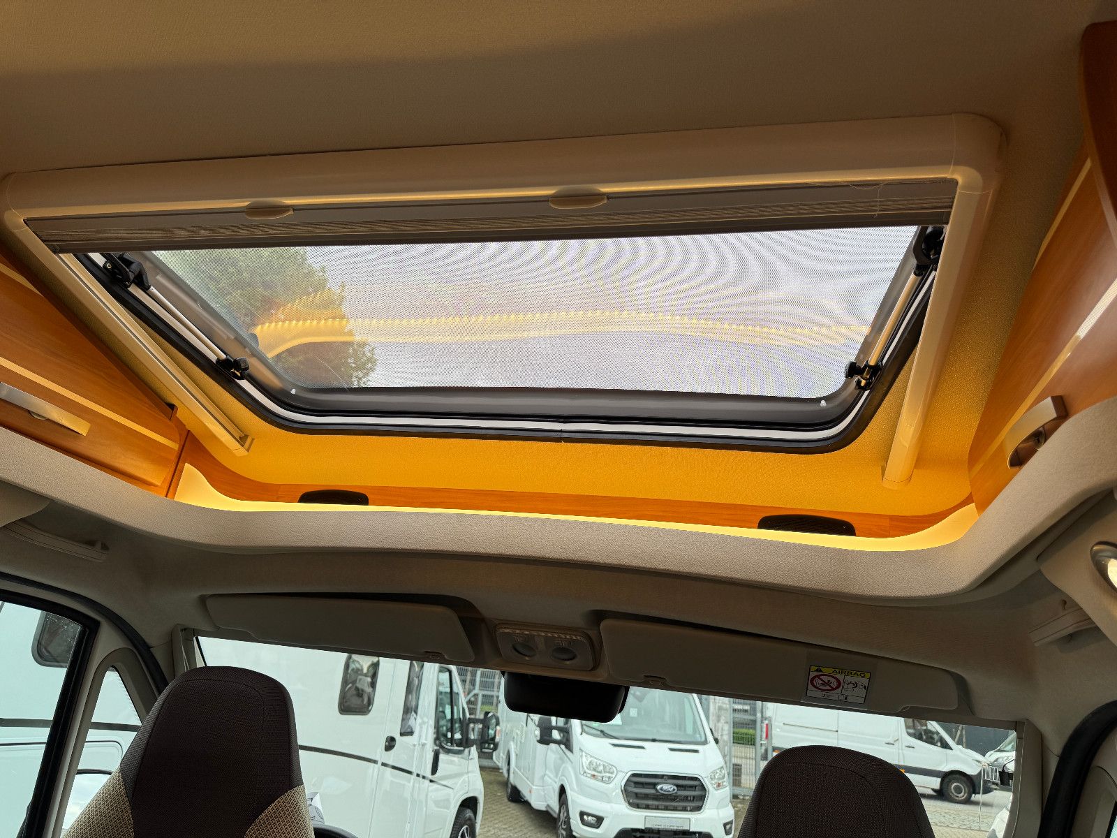 Fahrzeugabbildung HYMER / ERIBA / HYMERCAR EXSIS-T 588 AUTOMATIK ALKO LITHIUM 240 AH SOLAR