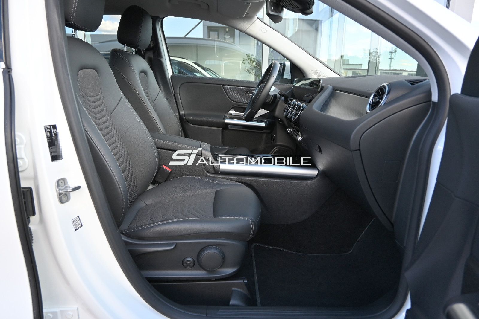 Fahrzeugabbildung Mercedes-Benz GLA 200 d DCT Progressive °ACC°AHK°KAMERA°MULTIB