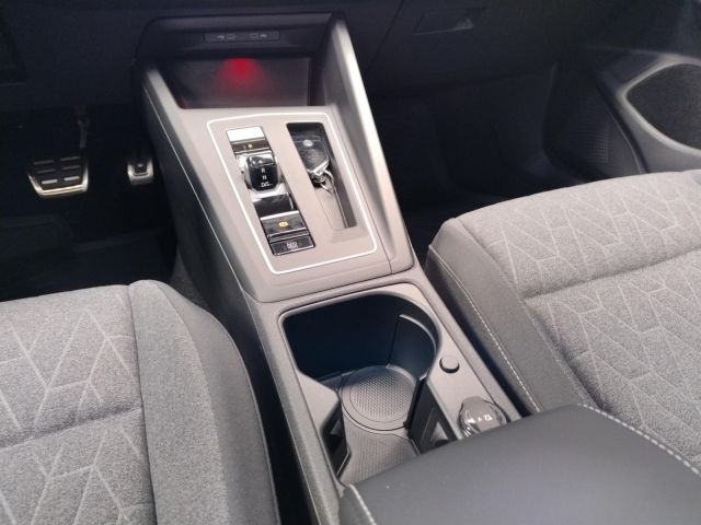 Golf MOVE 1.5 eTSI DSG Klima Navi Einparkhilfe
