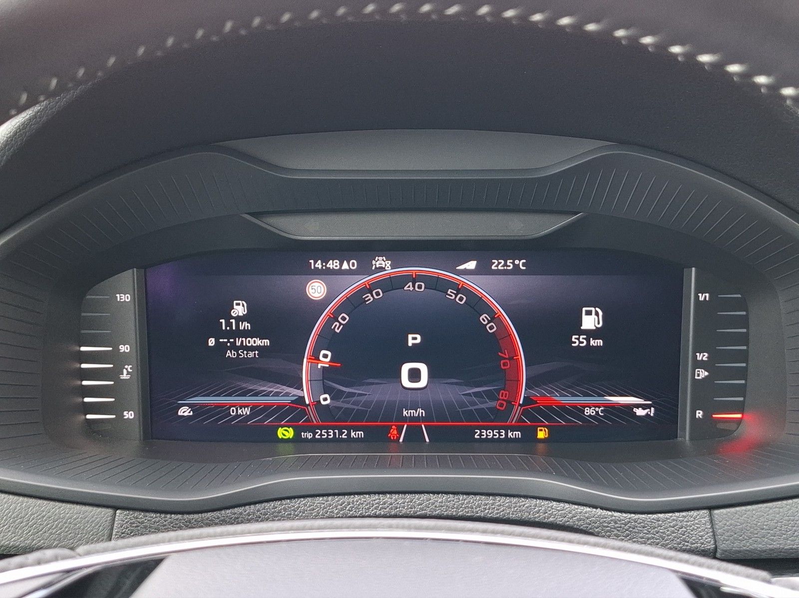 SKODA Karoq 1.5 TSI Sportline DSG / ACC / KAMERA / COL - Image 12