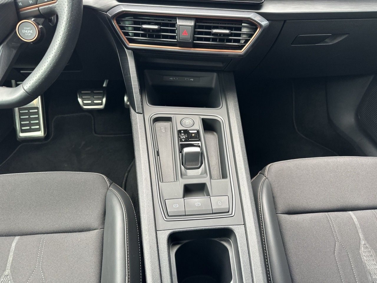 Fahrzeugabbildung CUPRA Formentor VZ 2.0 TSI 4Drive 310 PS DSG