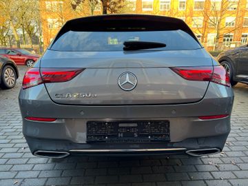 Mercedes CLA 250 Shooting Brake - 10