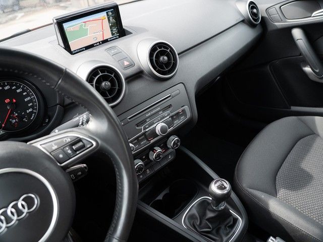 A1 Sportback 1.0 TFSI S line XENON+NAVI+17'