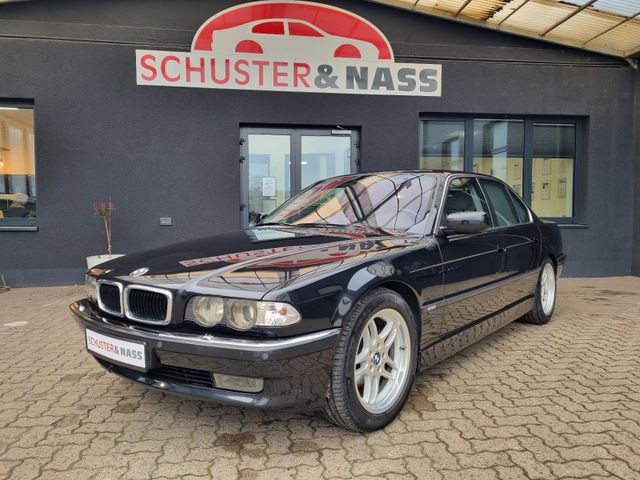 BMW 740i E38 4.4l* Navi* PDC *Wertgutachten*