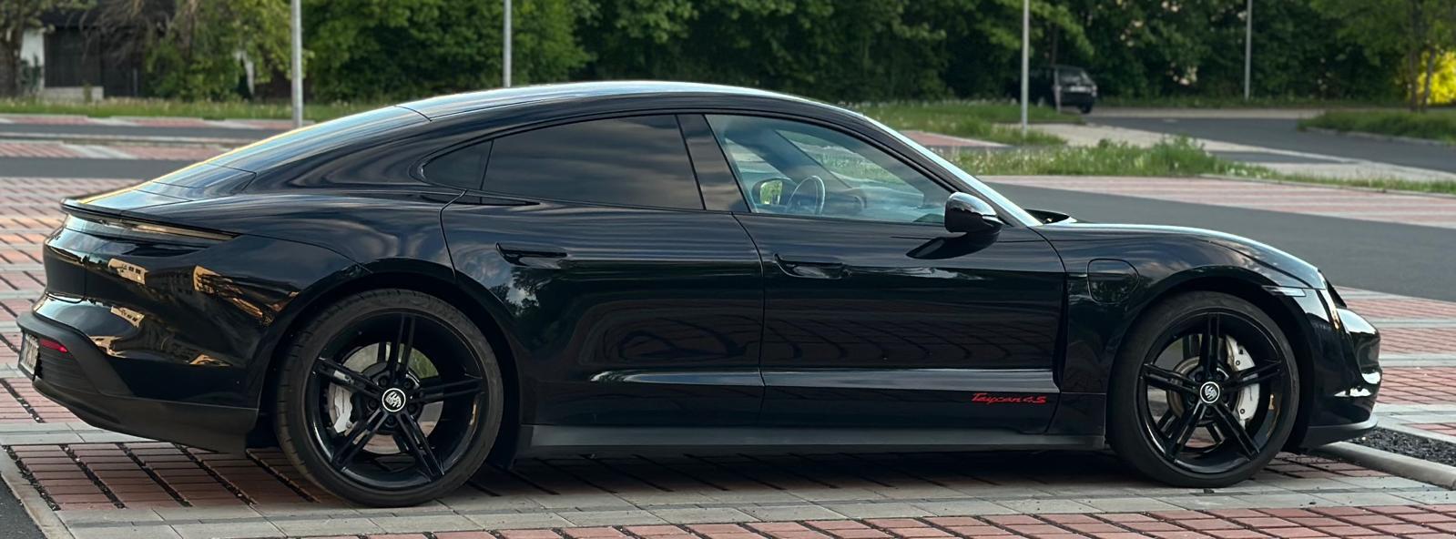 Porsche Taycan 4 S APPROVED*Chrono*HUD*Pano*Matrix*21´Zo
