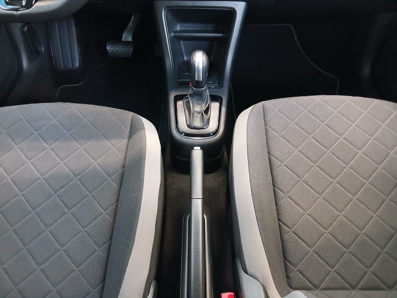 Fahrzeugabbildung Volkswagen up! e-up! Style +Kamera +Tempomat