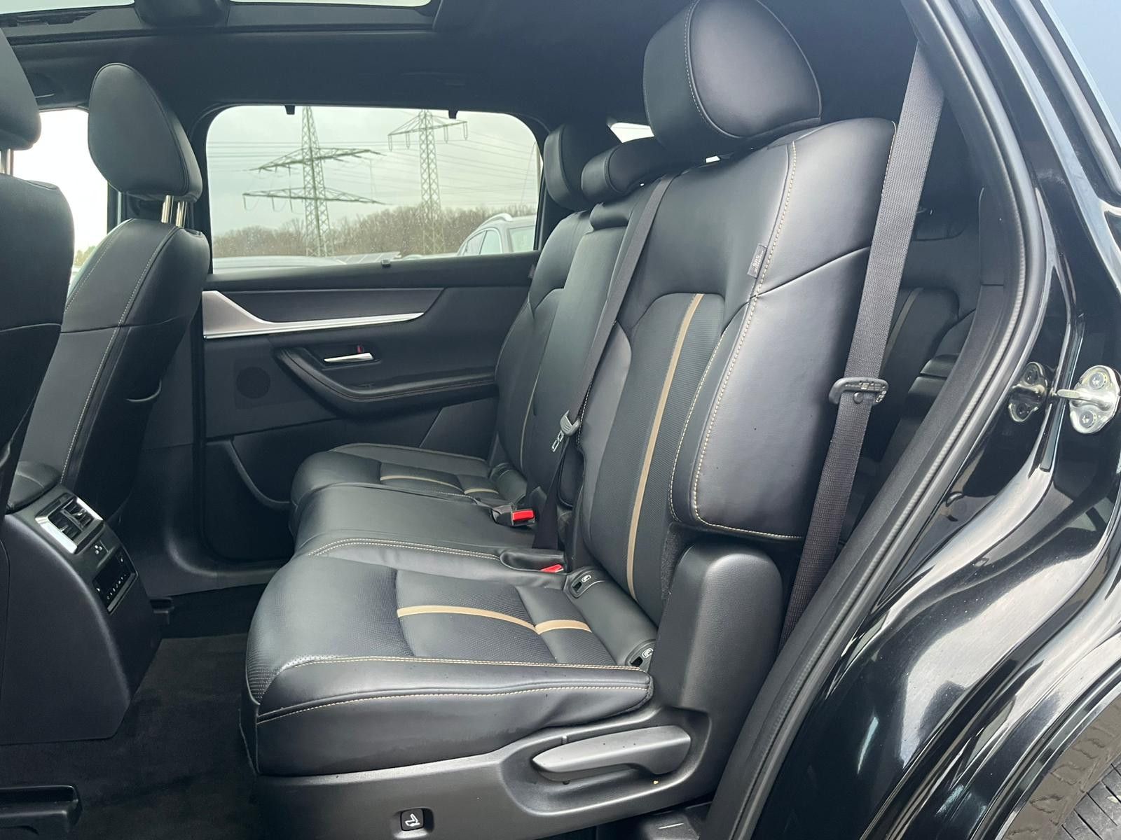 Vehicle illustration Mazda CX-80 3.3L Homura Plus PANO*HUD*BOSE*NAPPA*7SIT