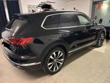 Volkswagen Touareg 3.0 V6 TDI 210kW 4MOTION Tiptronic - - Volkswagen Touareg: 4.2
