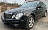Mercedes-Benz E-Klasse T-Modell Kompressor Xen.Avantgarde Navi - Mercedes-Benz E 200: Kompressor Avantgarde