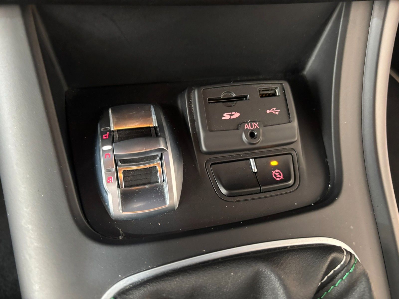 Fahrzeugabbildung Alfa Romeo Giulietta Turismo 1.4 QV-LINE NAVI/LEDER/PDC/TEM