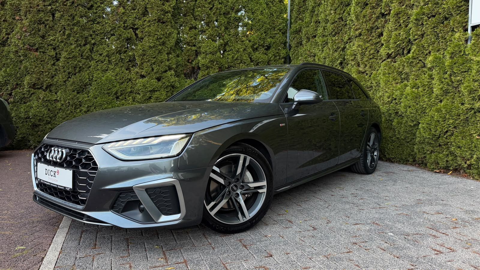 Fahrzeugabbildung Audi A4 40 TFSI 3x S-Line LED+VIRTUAL+MMI+SHZ+PDC+DSP