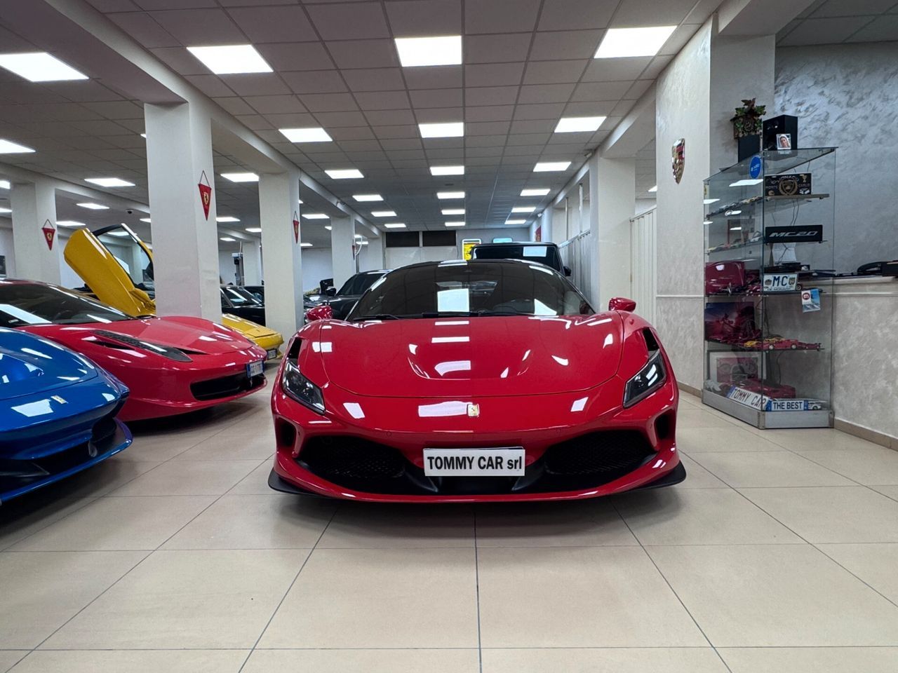 Ferrari F8 Tributo Coupe Permute auto moto barch imagem 2