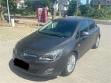 Opel Astra 1.4 Turbo Design Edition Automatik+Tip  - Opel Astra aus 2011: Turbo