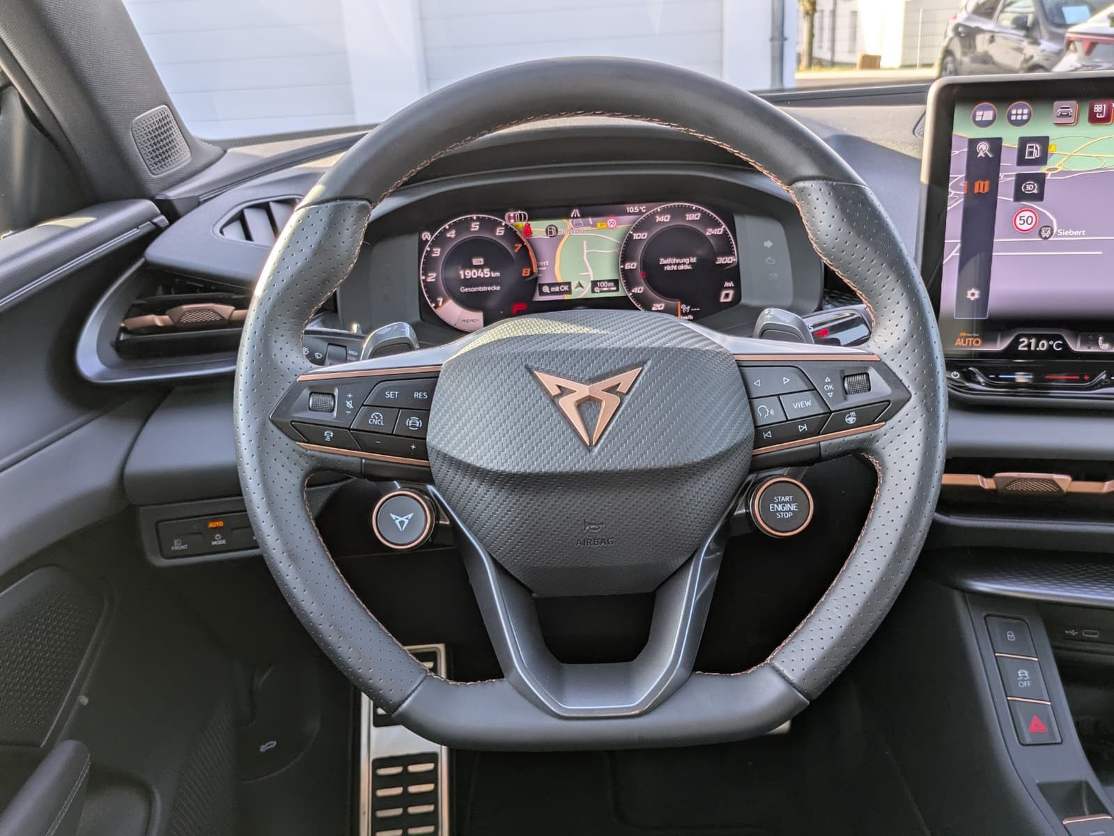 Fahrzeugabbildung CUPRA Terramar 2.0 TSI 4D VZ HUD*MATRIX*PANO*DCC*20"