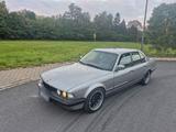 BMW e32 730i - BMW 730: 730i E32