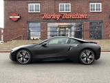 BMW i8 Coupe Pure Impulse  - BMW i8: Pure Impulse