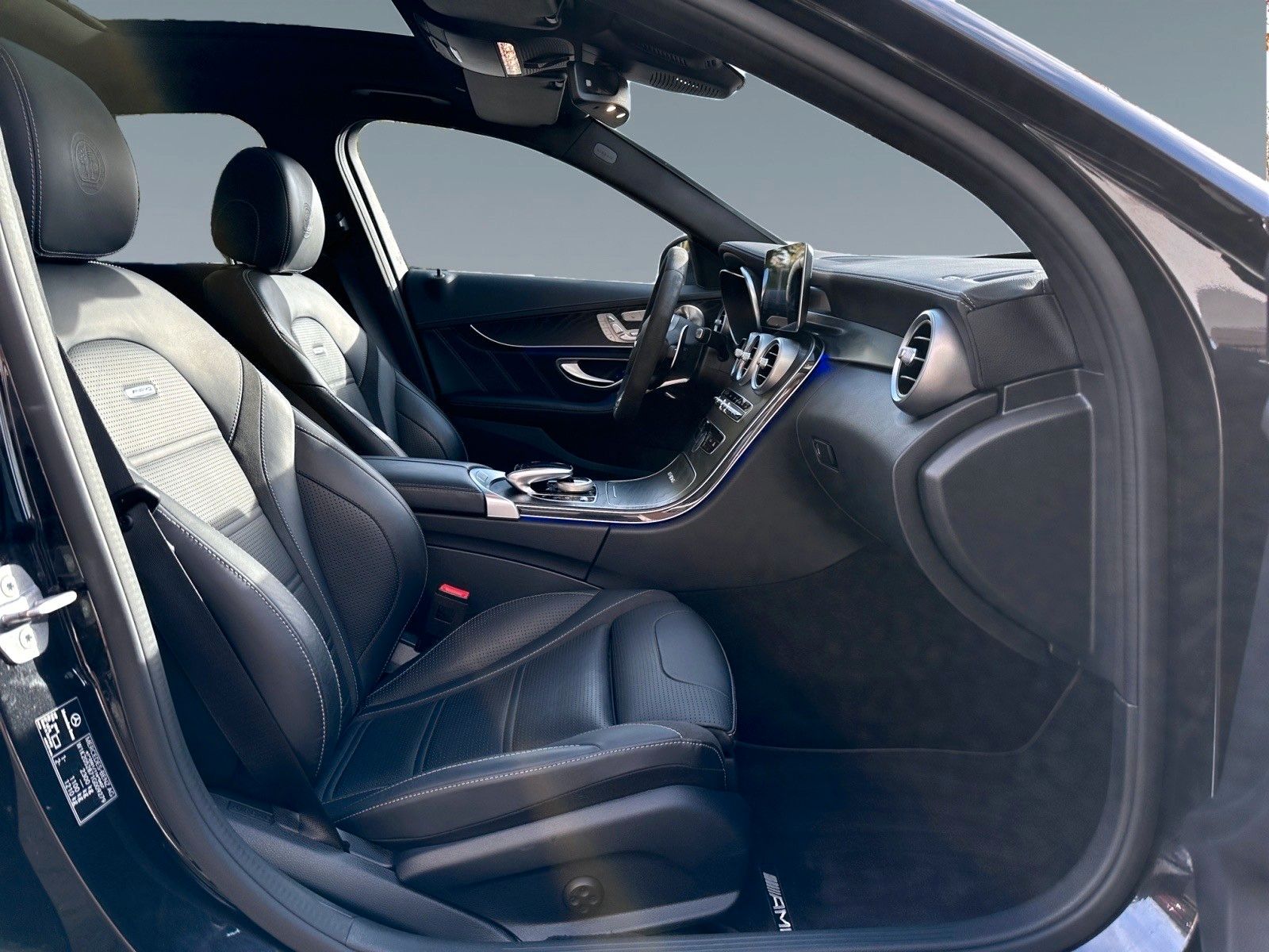 Fahrzeugabbildung Mercedes-Benz C 63S AMG*Driver´s*Perf-AGA*Distr*Pano*Burm*360°
