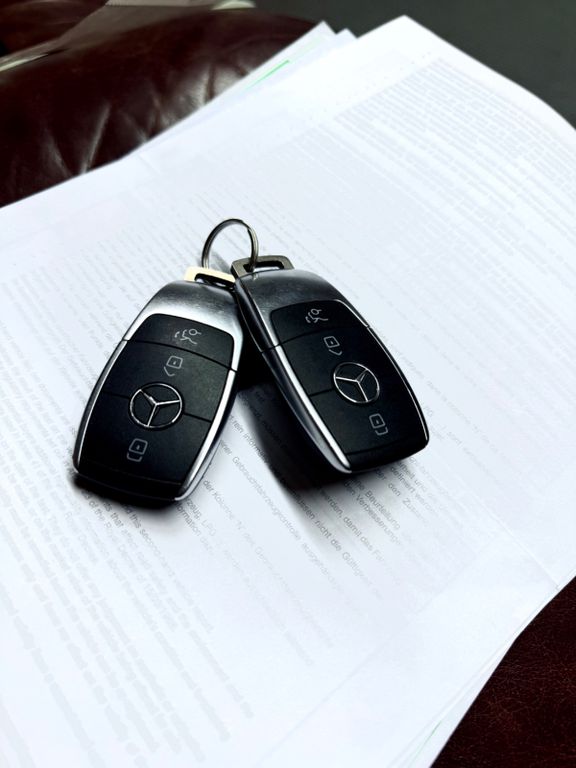 Image of Mercedes-Benz C 180