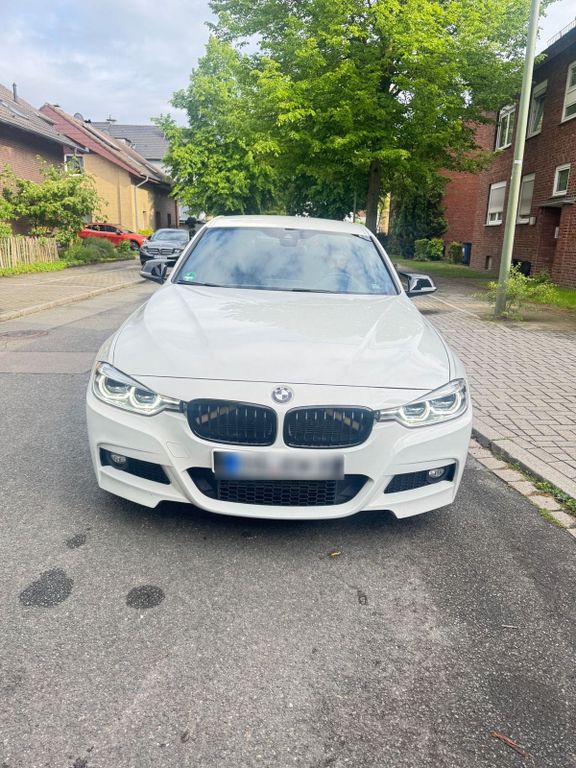 Image of BMW 330