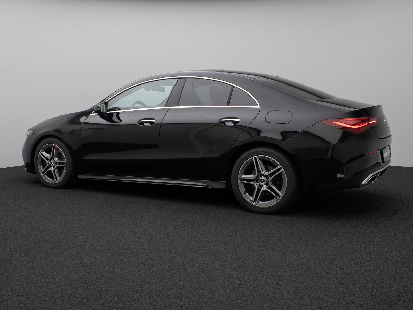 Fahrzeugabbildung Mercedes-Benz CLA 200d AMG Line Panorama 360°Lenkrhzg Komfort