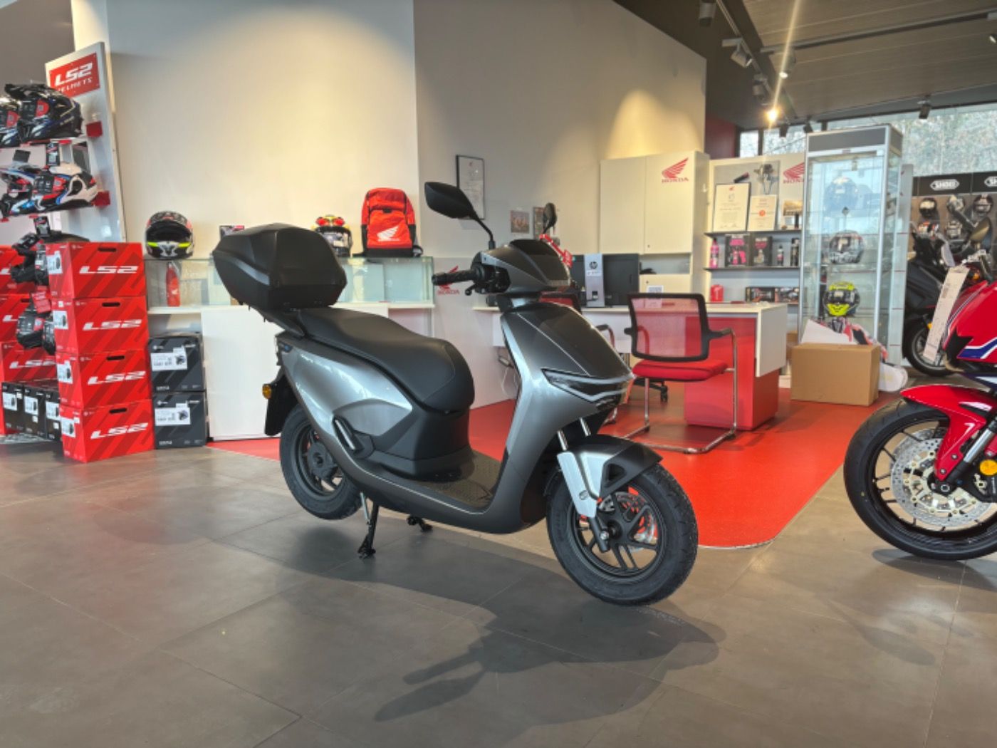 Fahrzeugabbildung Honda CUV e Connected inkl. Honda Smart Topcase