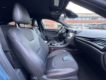 Ford Mondeo - 12