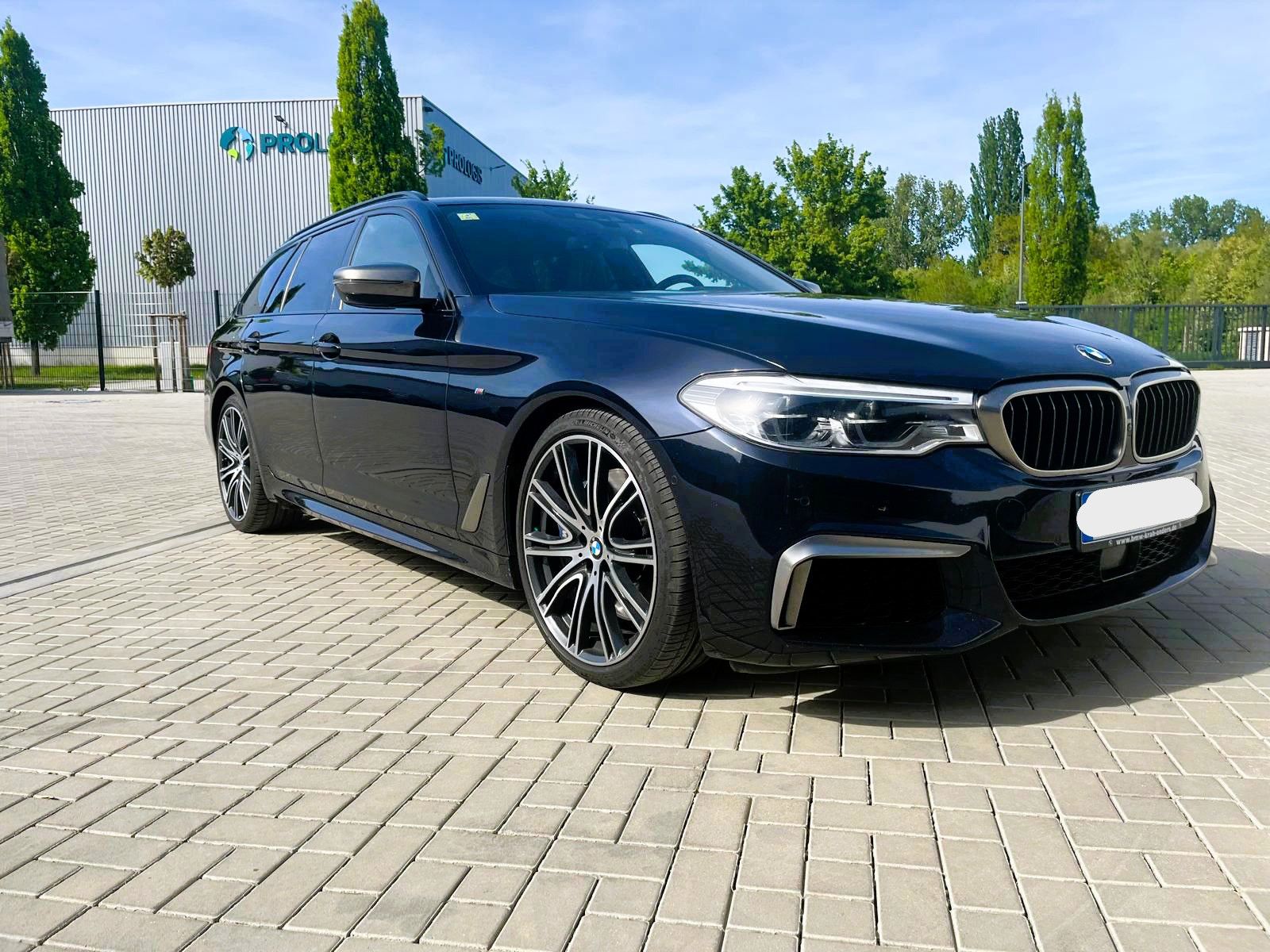 BMW M550d xDrive Touring 