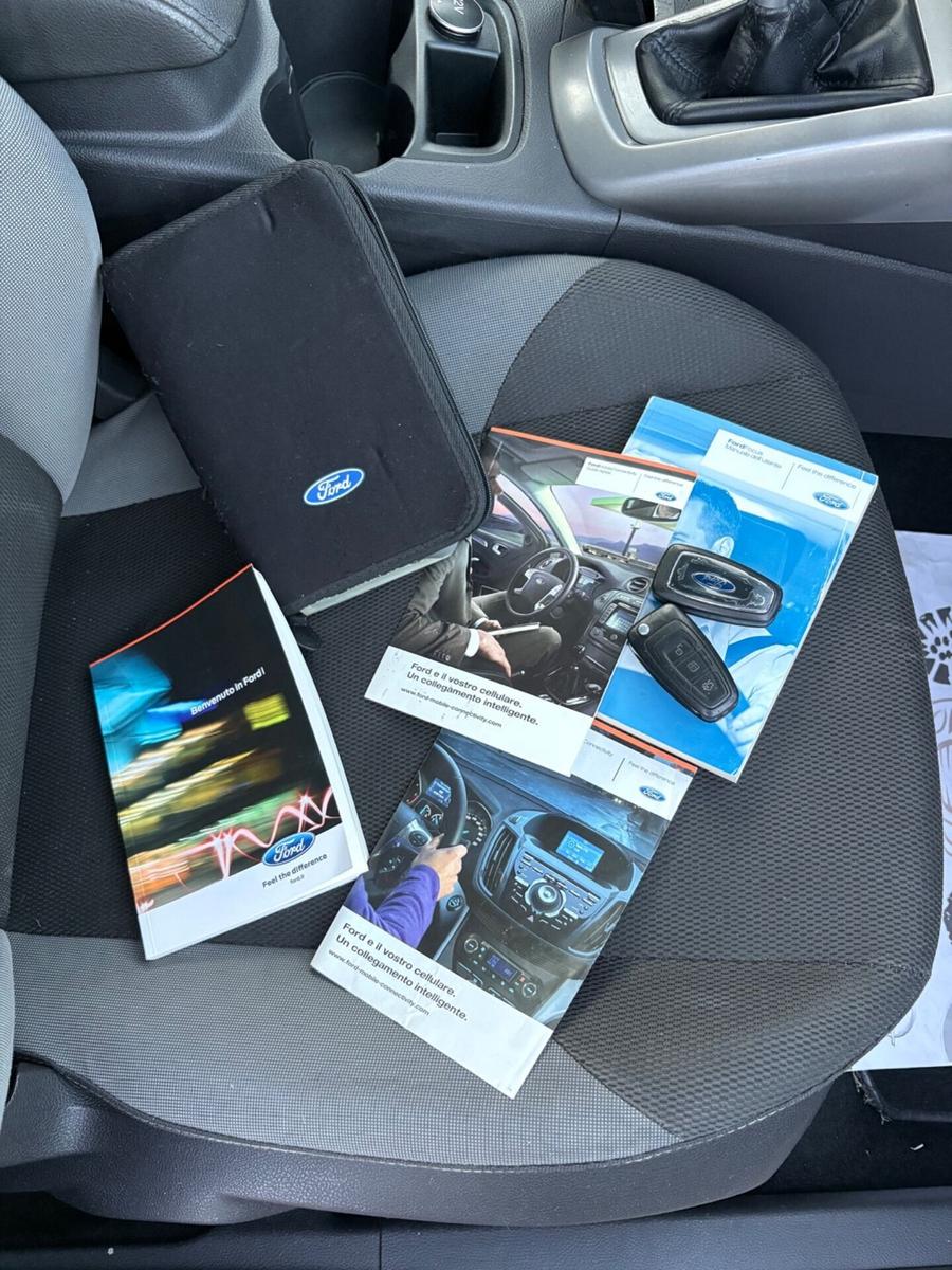 Ford Focus 2012 — photo 6
