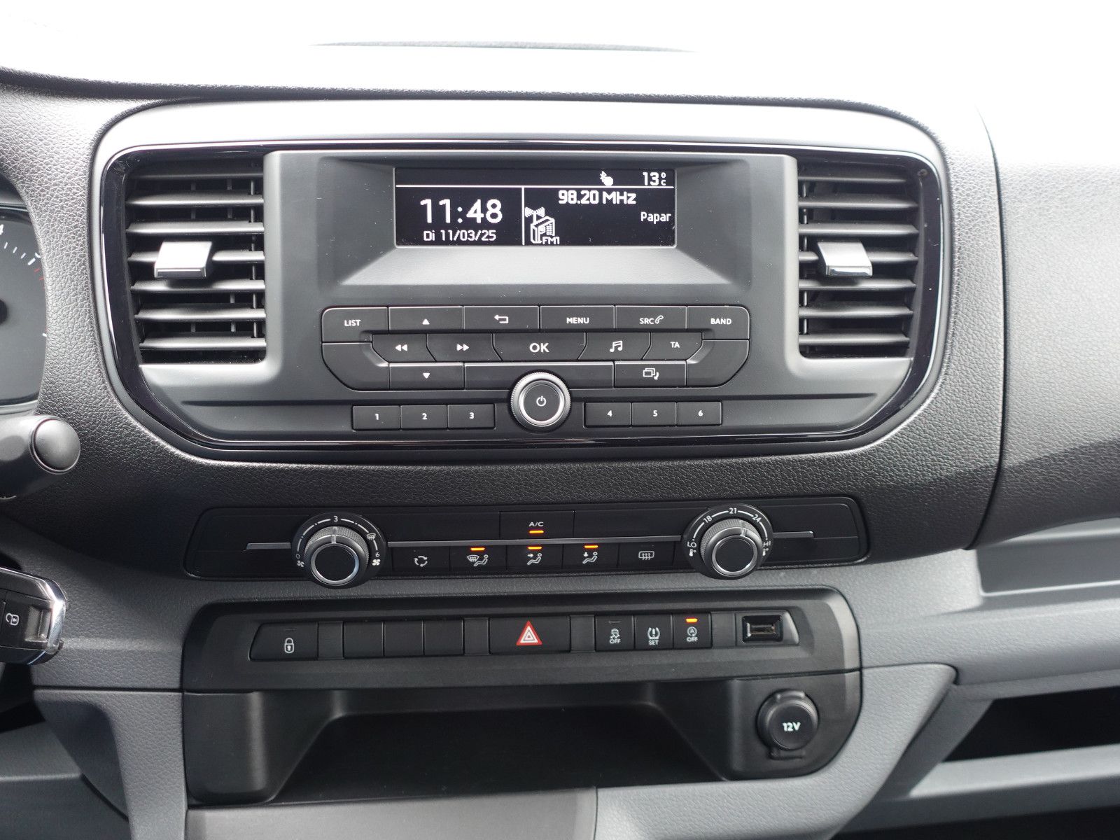 Fahrzeugabbildung Opel Vivaro Kombi 1.5Diesel L2 - PDC,Heckflügeltüren