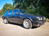 BMW E30 318i Touring - BMW 318 aus 1990