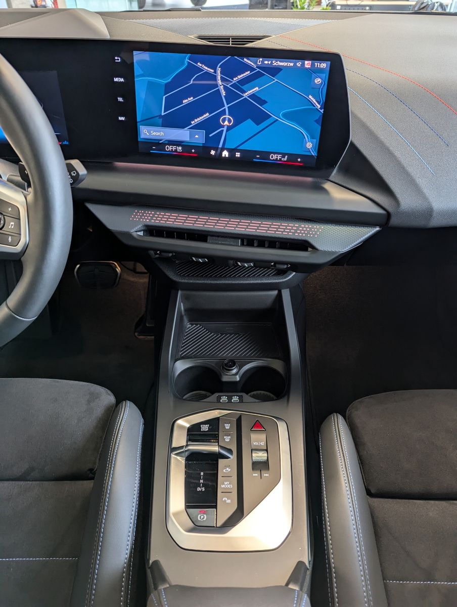 BMW 118 d M-Sport Pano HUD Innovations-Paket 360 AHK - Image 20