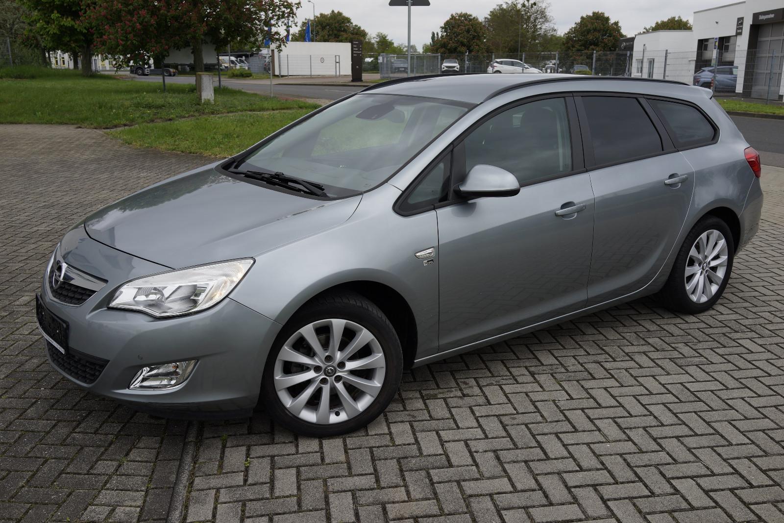 Opel Astra J Sports Tourer 150 Jahre*2 Hand*Temp*
