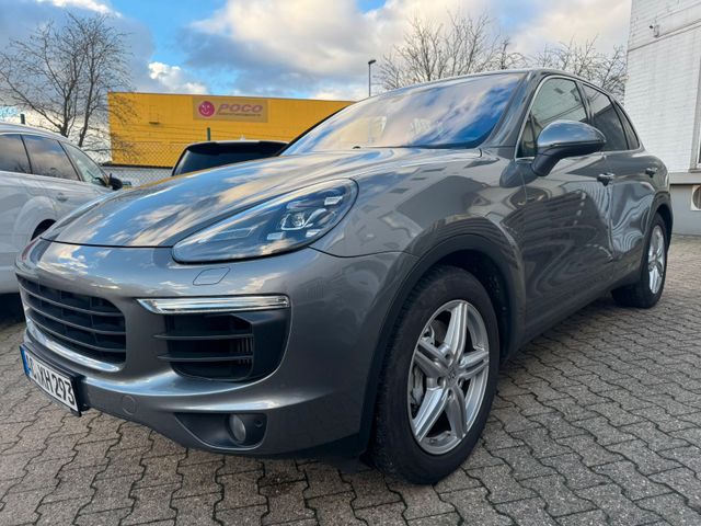 Porsche Cayenne S Diesel"Totwinkel-Assistent"