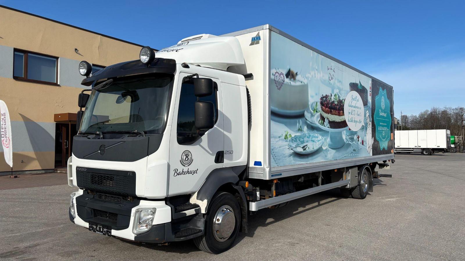 Volvo FL250 4x2 EURO6 + THERMO KING V-100 MAX