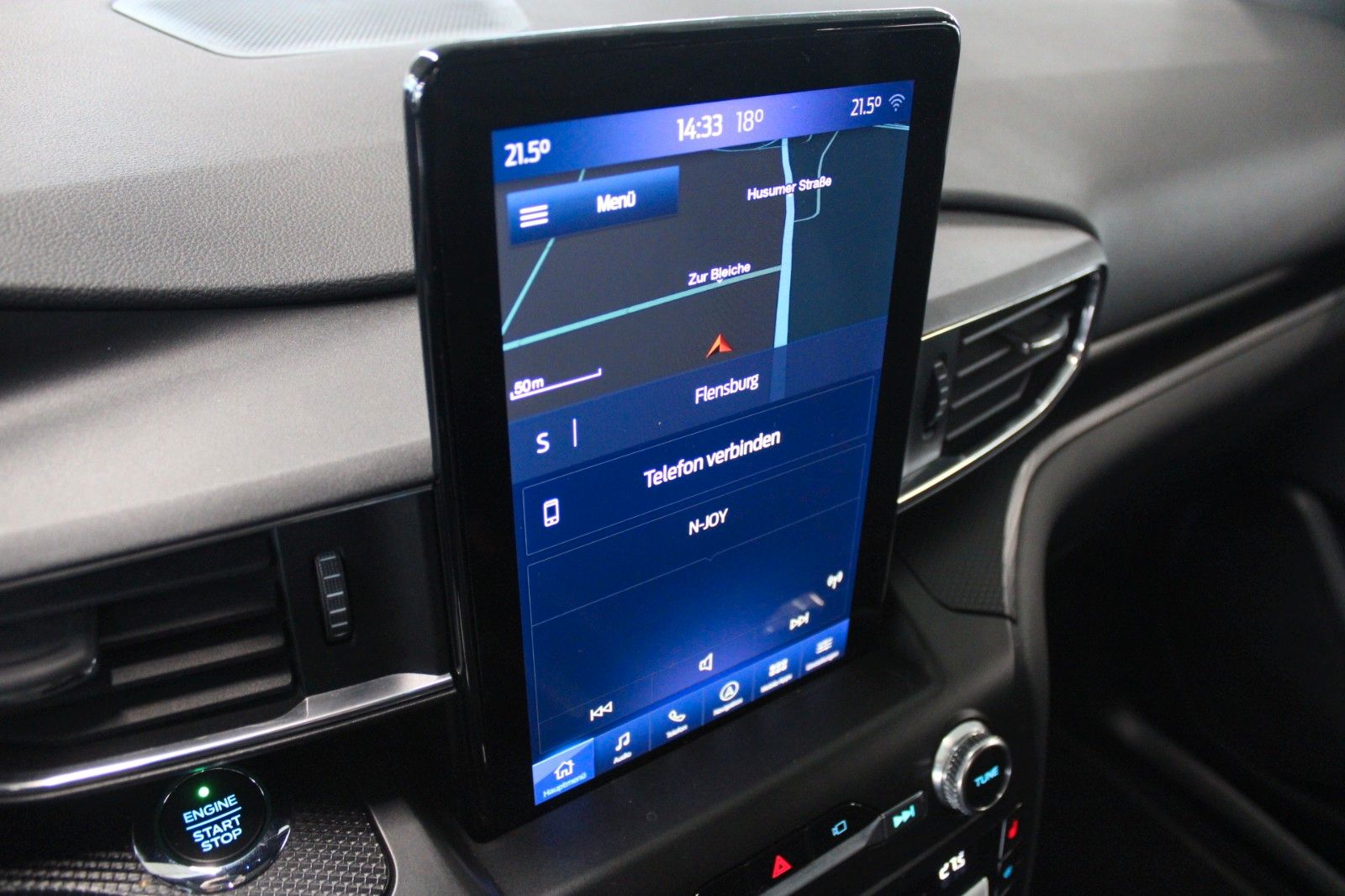 Fahrzeugabbildung Ford Explorer 3,0 PHEV Aut. ST-Line 7-Sitze PANO AHK