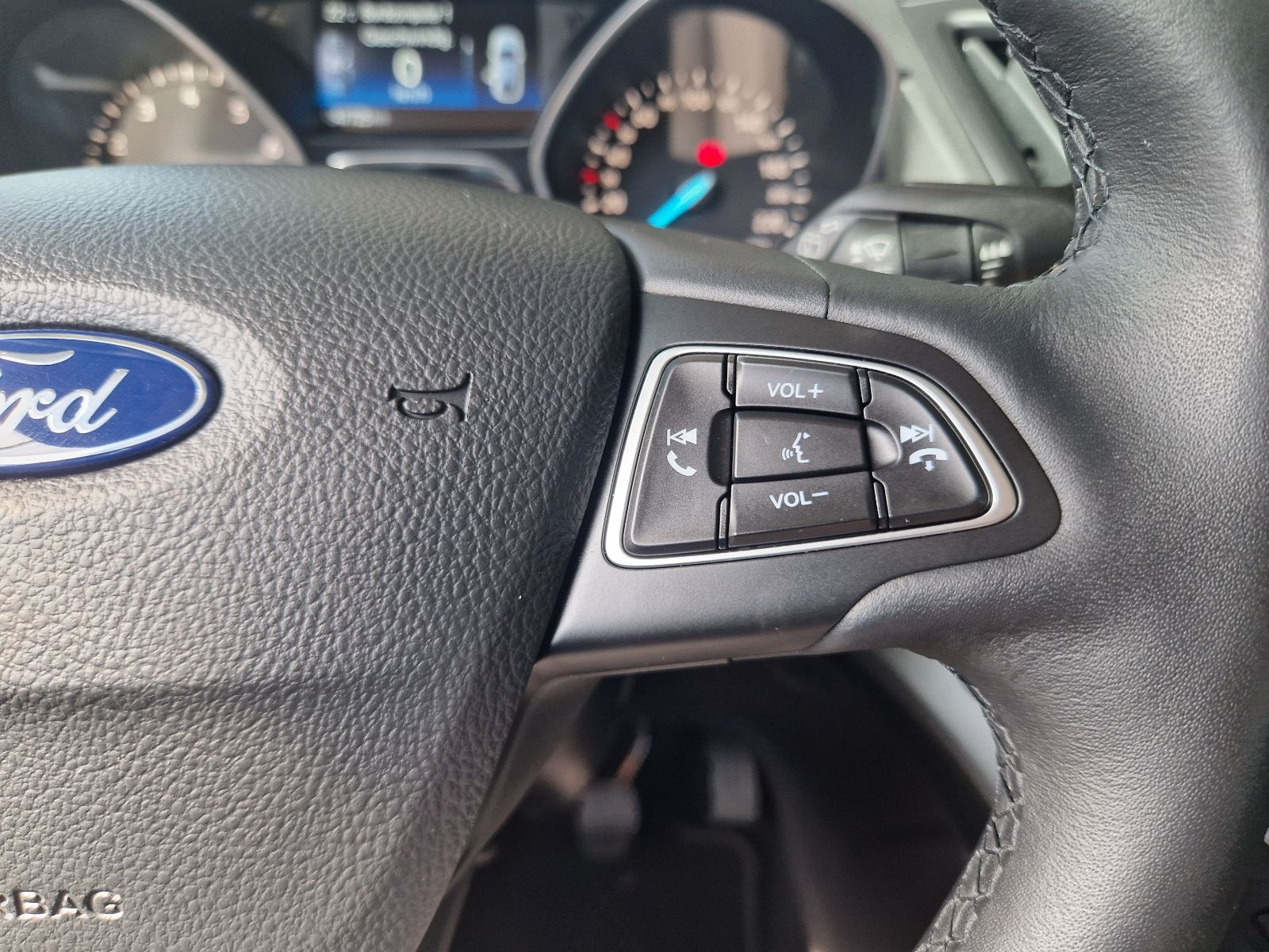 Fahrzeugabbildung Ford Kuga Cool & Connect KLIMA NAV SHZ PDC