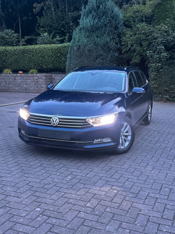 Image of Volkswagen Passat