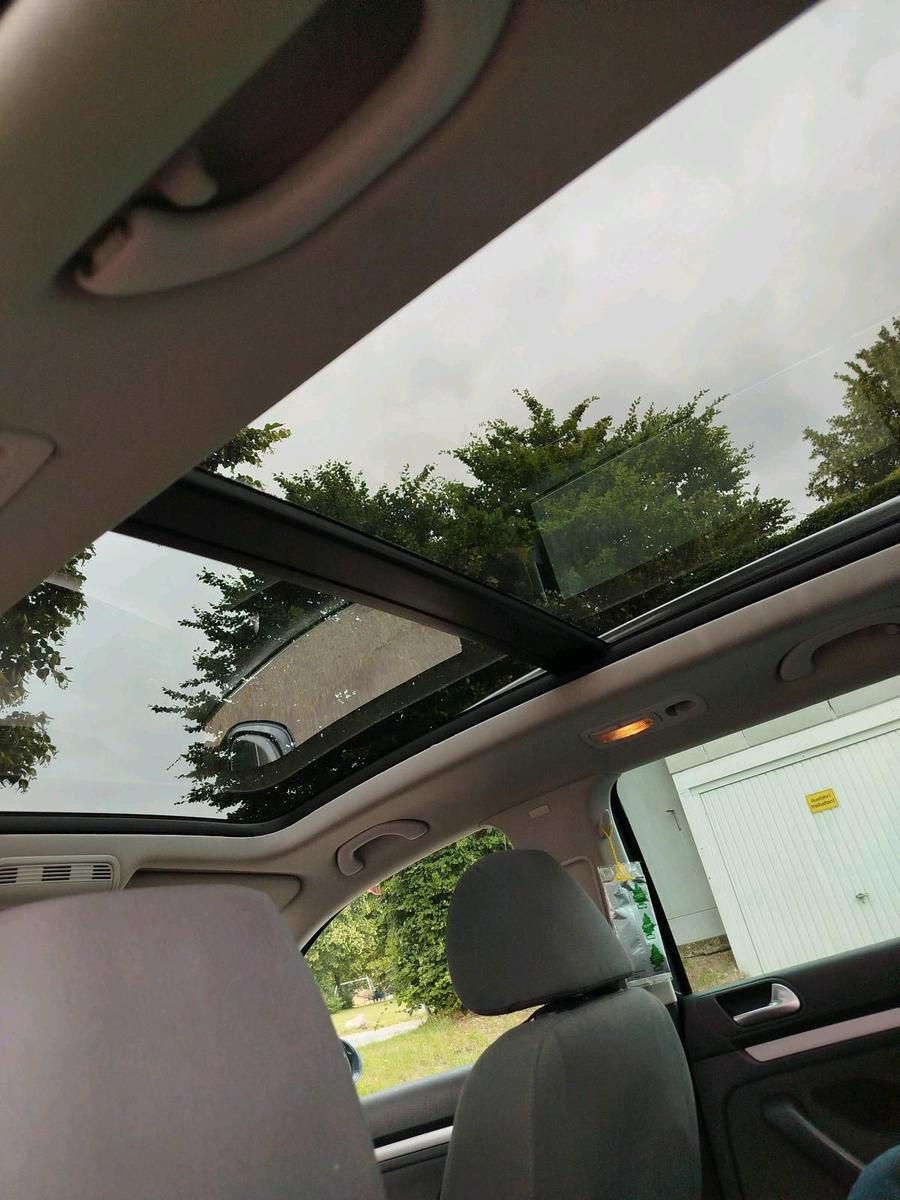 Volkswagen Golf 2009 — photo 11