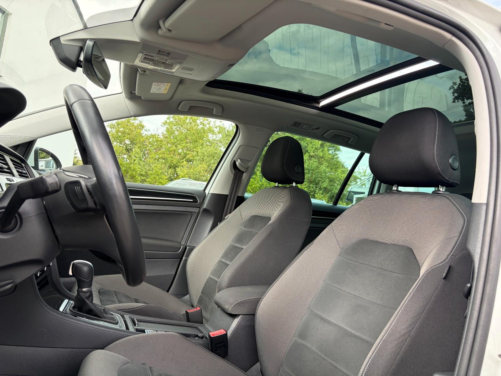 Volkswagen Golf VII Var Highline R Line*Pano*Kamera*ACC