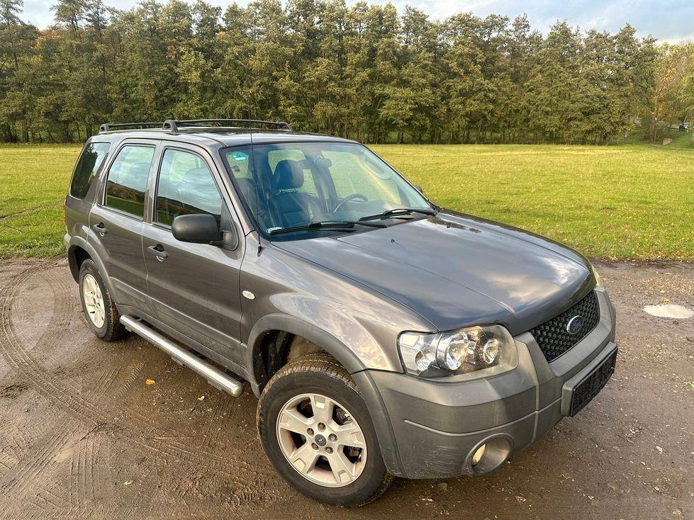 Ford Maverick 2004 — engine 2.967 cm³, 203 HP (149kW)