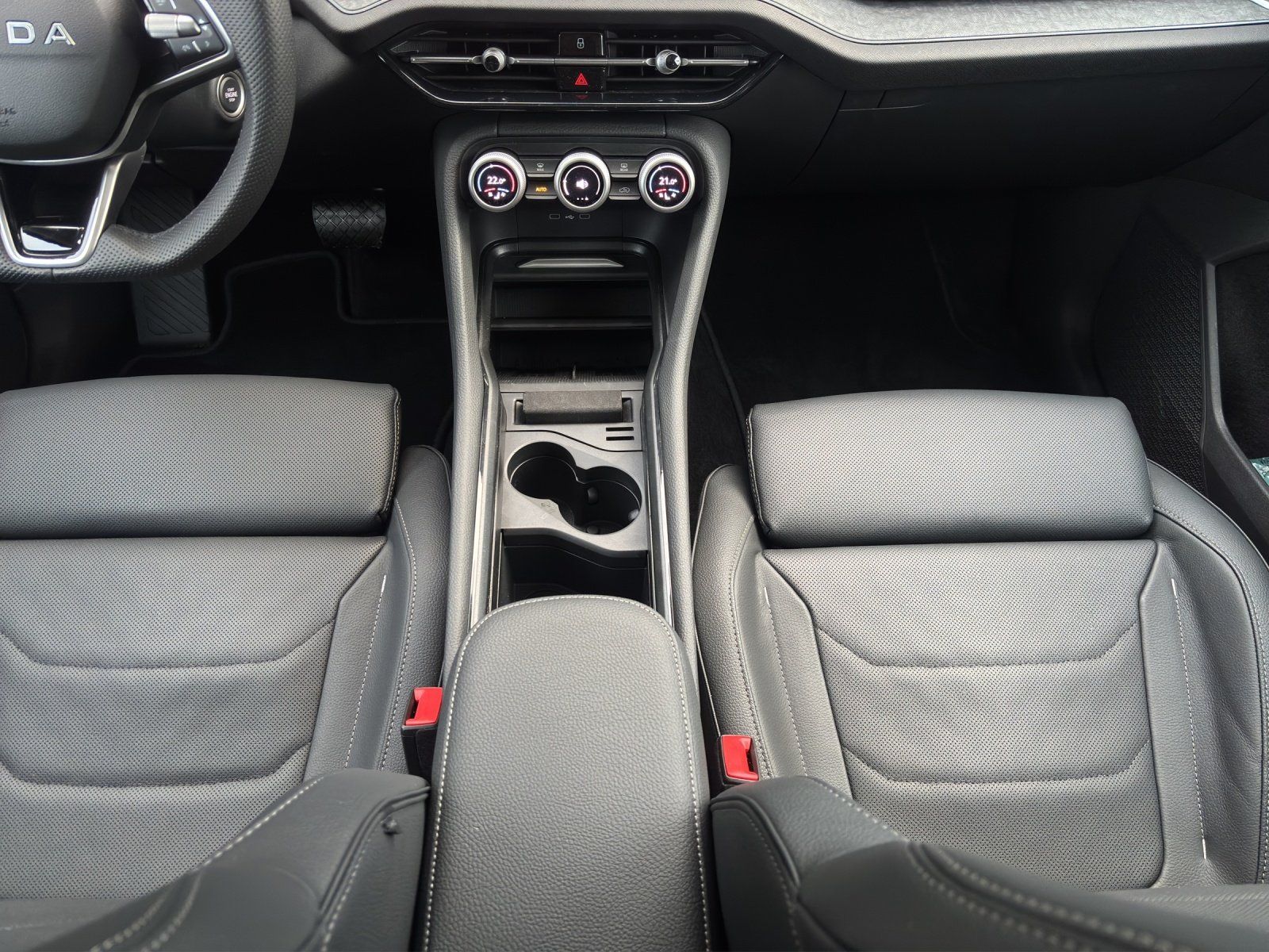 Fahrzeugabbildung SKODA Kodiaq Selection 2,0TDI 142kWDSG4x4 AHK/HUD/Pano
