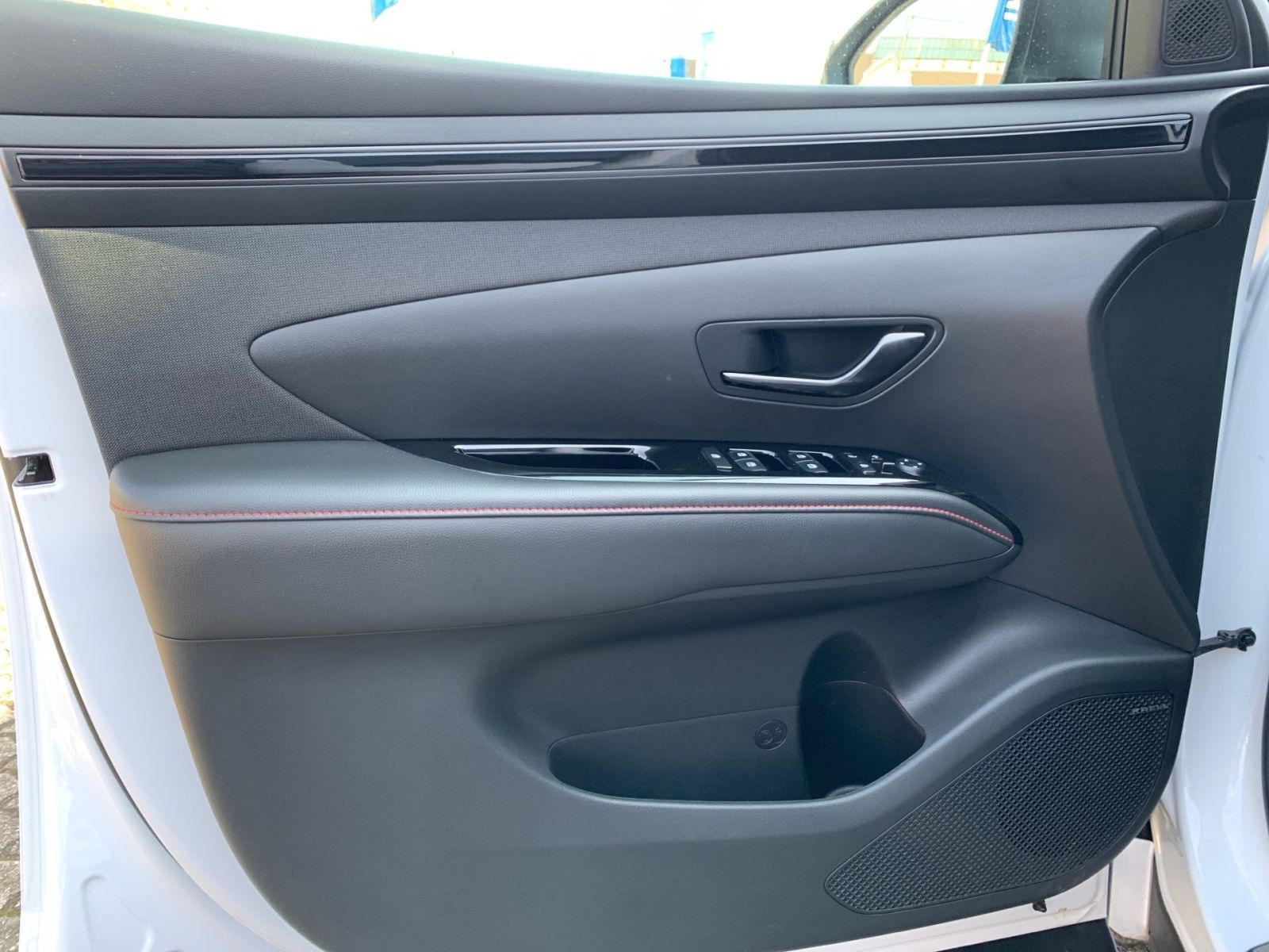 Fahrzeugabbildung Hyundai TUCSON 1.6 T-GDI N Line Mild-Hybrid 8xbereift