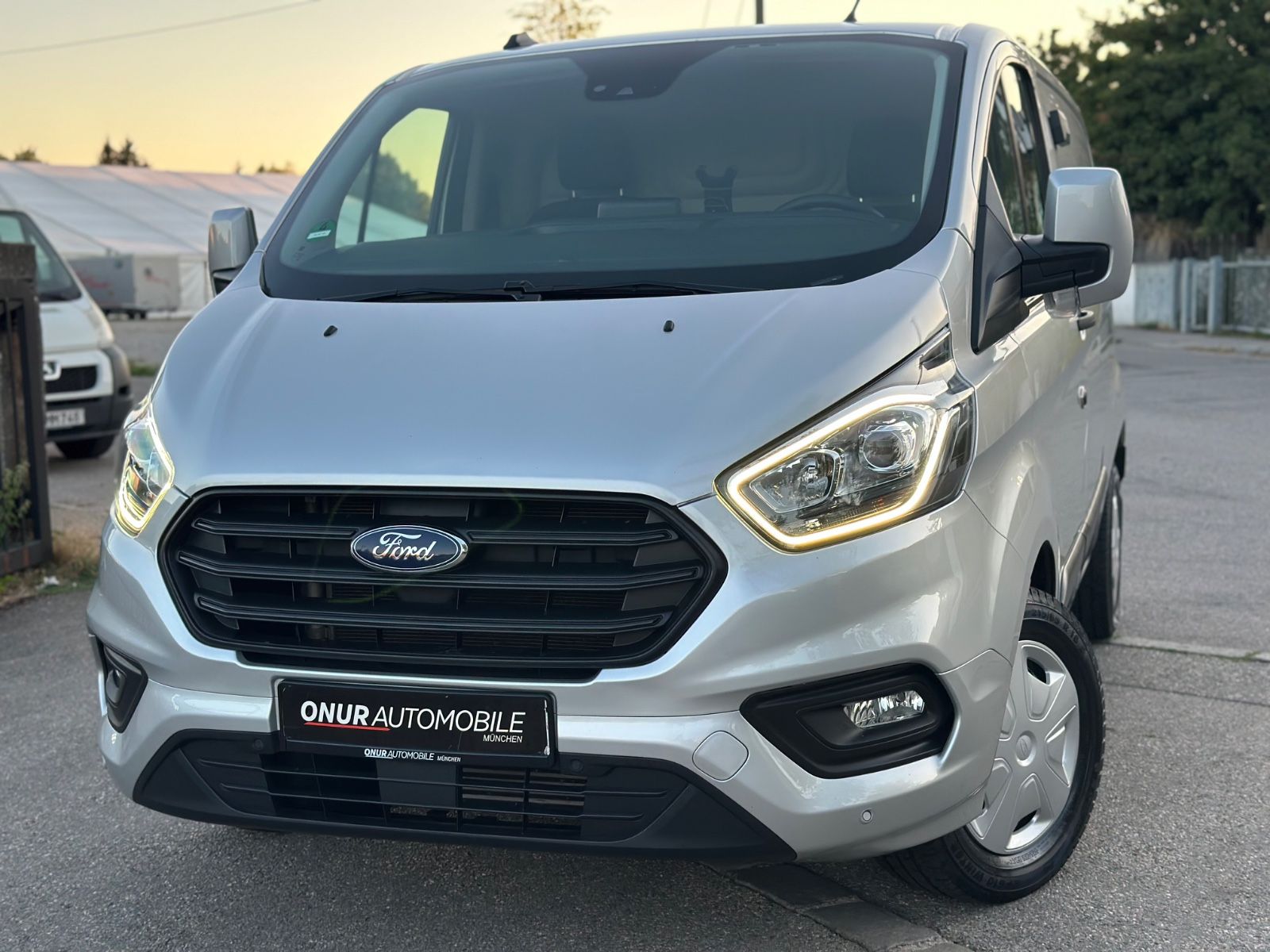 Ford Transit Custom Kasten 320 L1 Navi LED PDC SHZ imagem 3
