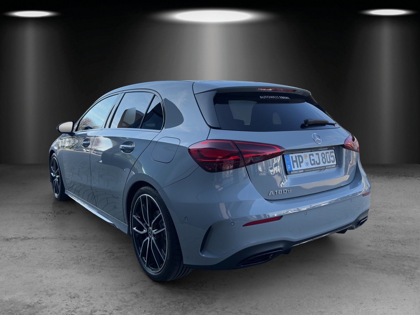 Fahrzeugabbildung Mercedes-Benz A 180 d AMG SPECIAL EDITION AHK PANODACH LED