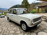 Lada VAZ 21013 Vollrestaurierter Oldtimer  Gutachten - Lada 1200: Limousine